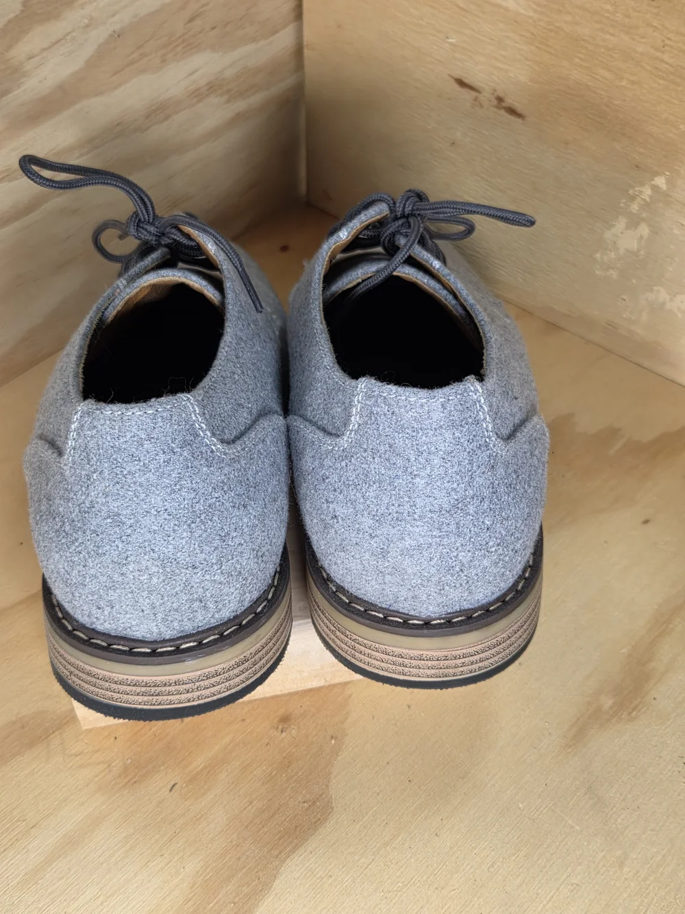 jf j.ferrar Gray Wool Derby Shoes - Classic Lace-Up